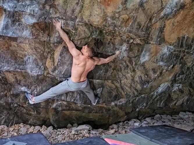 Orrin Coley joining the Font 8C in style with the first ascent of Ultra Instinct. Video Crab: Orrin Coley