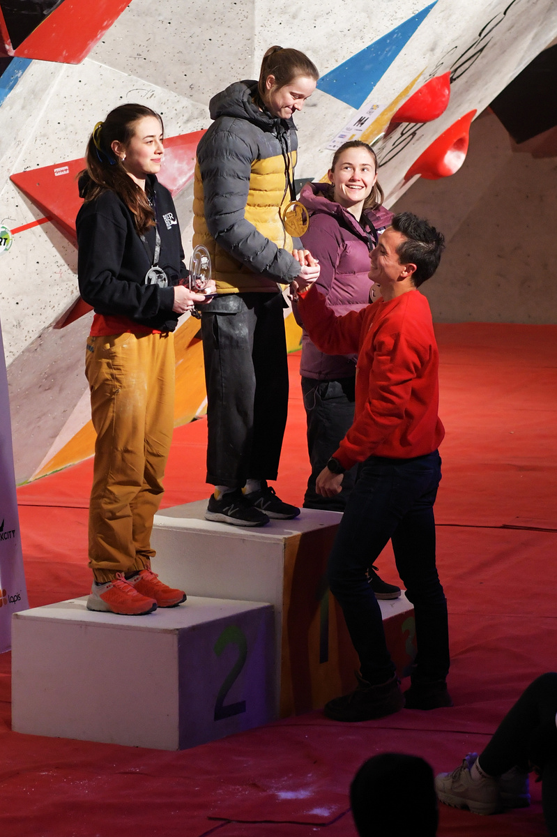 CWIF 2023 Women’s Podium with Sean McColl presenting. Photo: Keith Sharples