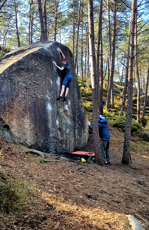 Jacob Amos climbing Duel (Font 8A). Screen Shot: Jacob Amos/Instagram