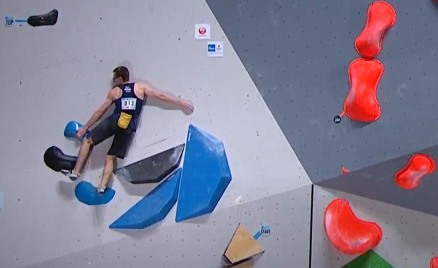 Will Bosi topping M2 in the ‘qualifier’ Boulder round on Friday.