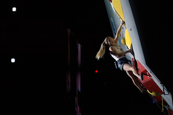 Shauna Coxsey qualifying for the Olympics at the IFSC World Championships in Hachioji, Japan. Photo: Band of Birds