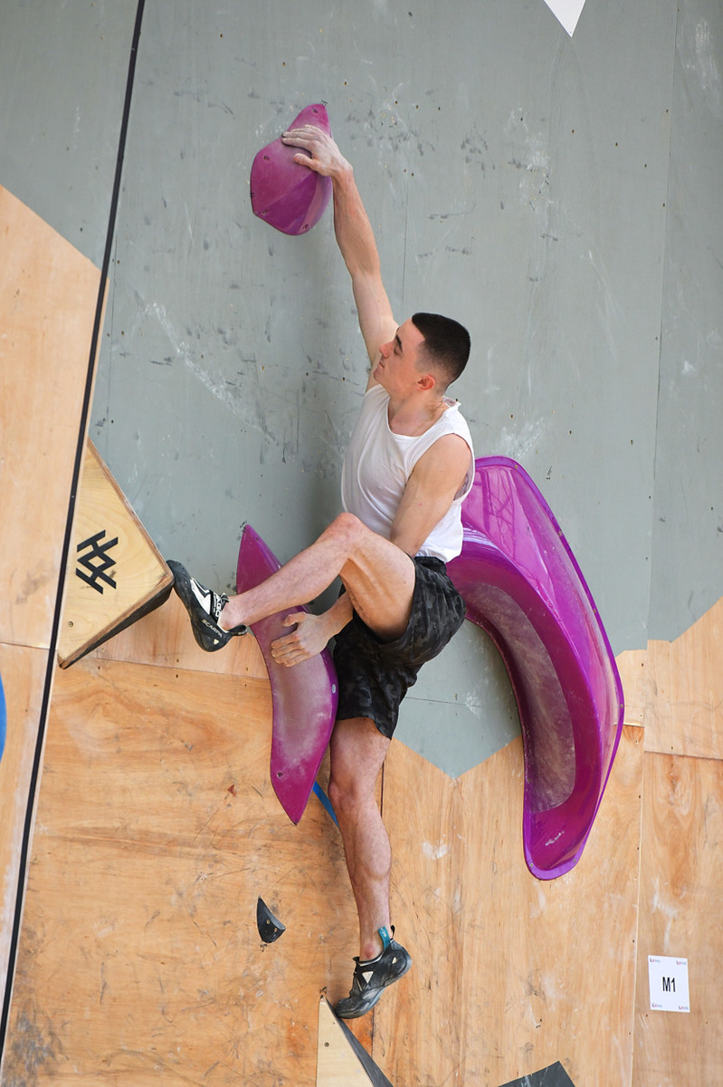 Max Milne flashing M1 on his way to ticking-off a life goal of winning the British Bouldering Championships. Photo: Keith Sharples