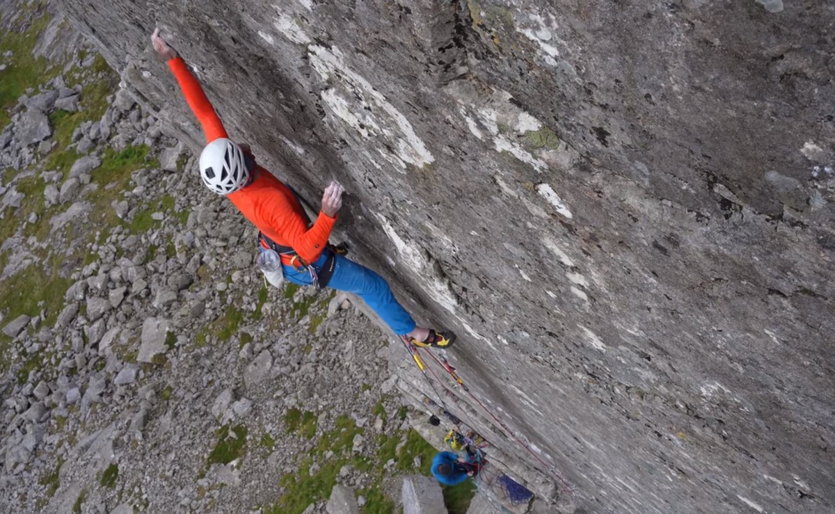 Dave MacLeod leading the first ascent of Mnemosyne (E9 6c), Carn Dearg. Photo: Dave MacLeod.