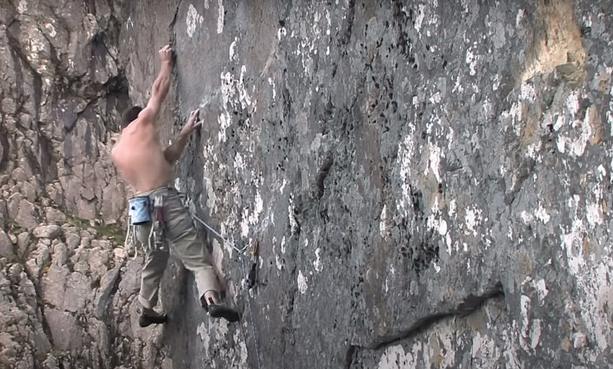 Dave MacLeod on the headwall of Echo Wall. Photo: Dave MacLeod/Rare Breed Productions