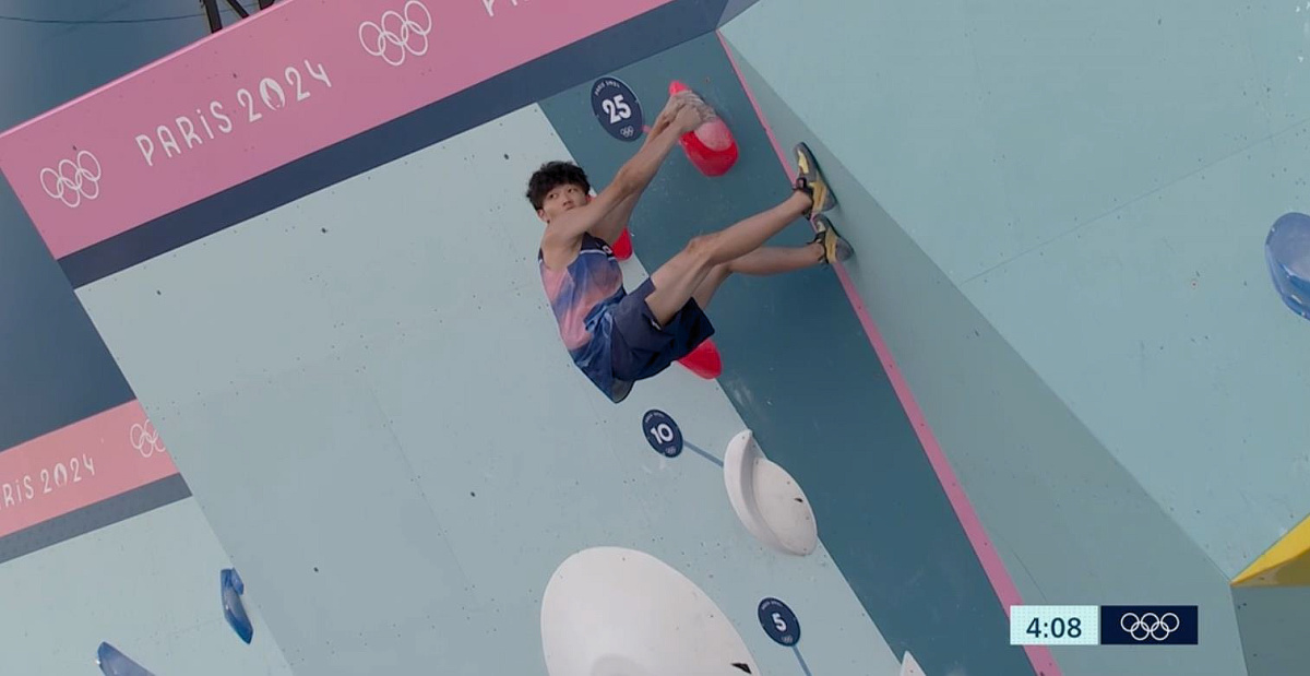 Sorato Anraku topping M2 to take the lead in the low scoring men's Boulder semi-final. Screenshot: Discovery+/Eurosport