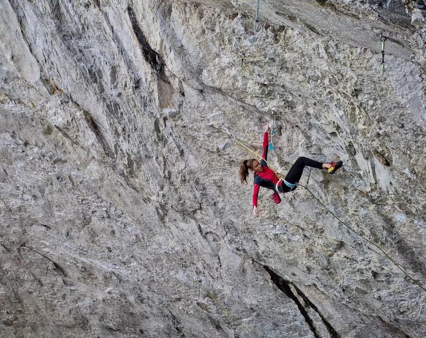 Laura Rogora on Prima Classe (F9a). Photo: @cgiuliberti