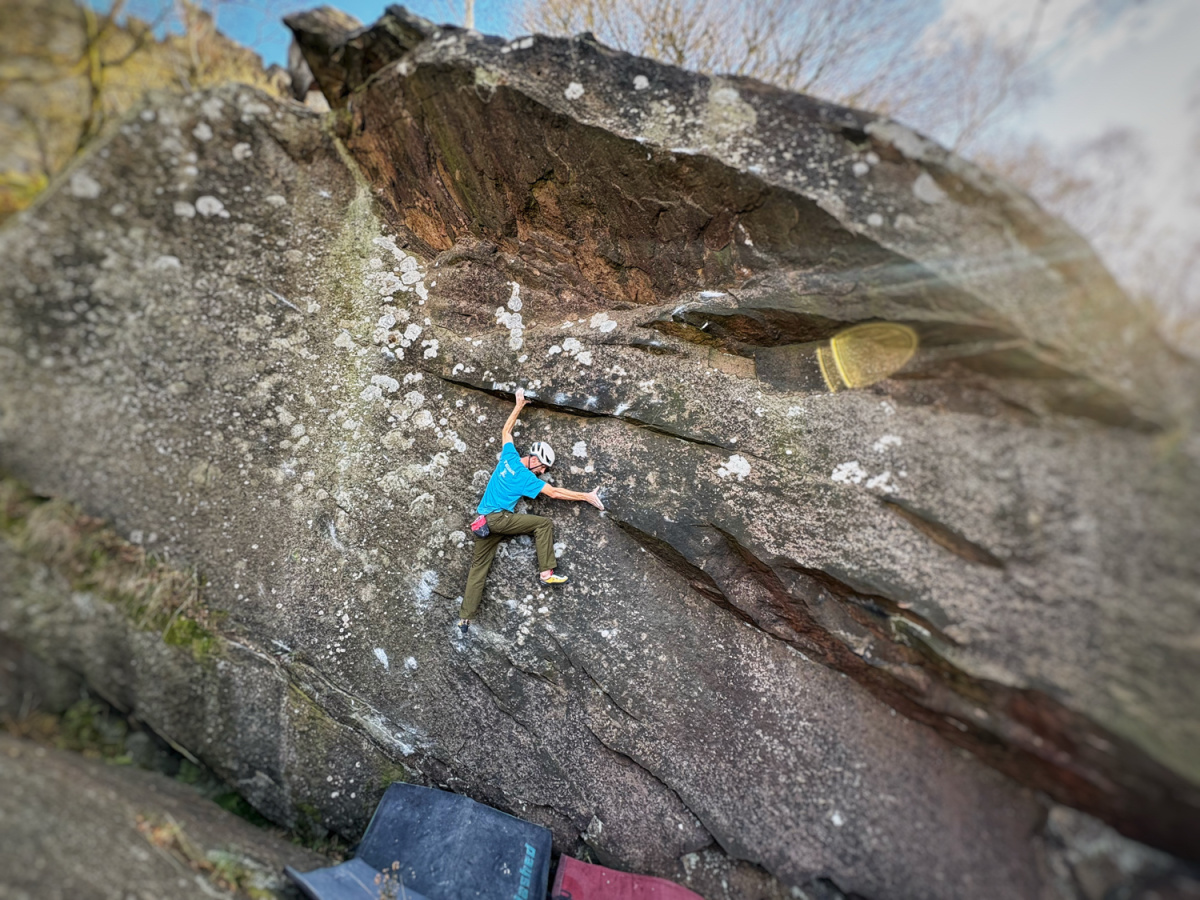 Mike Adams making the second ascent of Oz Bound (E9 7a), Froggatt. Photo: Dan Crawford