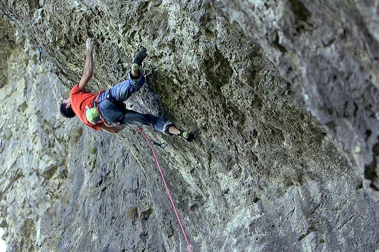 Jordan Buys climbs new F8b+ | Climber Magazine