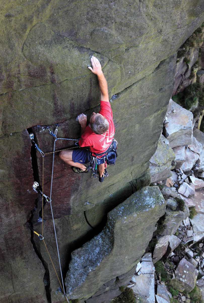 Paul Harrison about to start the crux moves on Naaden (E1 5b). Photo: © David Simmonite