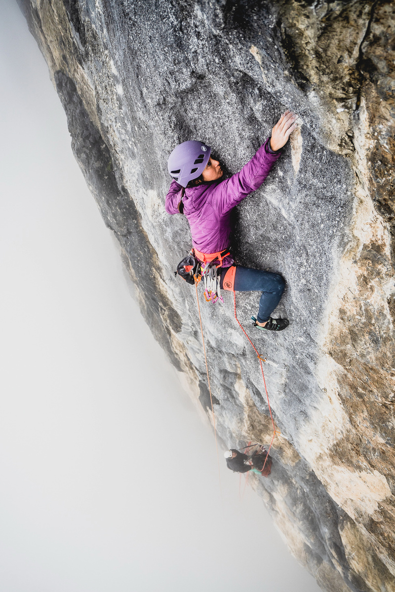 Katherine Choong climbing 6.4 Sekunden F8b/+. Photo: Hugo Vincent